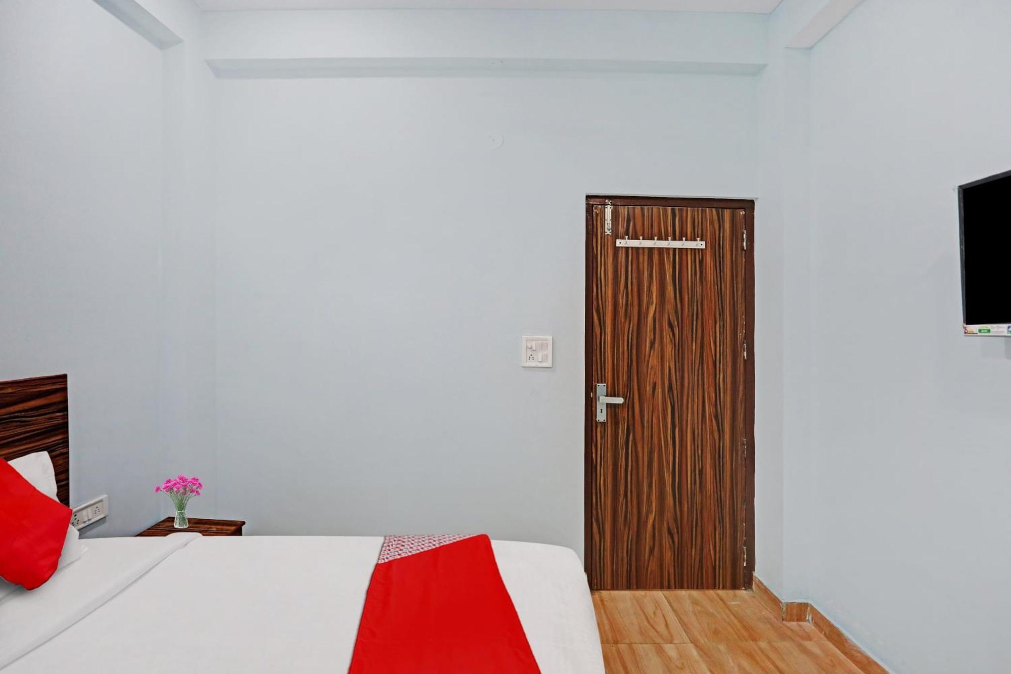 Hotel O Surya Gold Guest House Najafgarh Exteriér fotografie