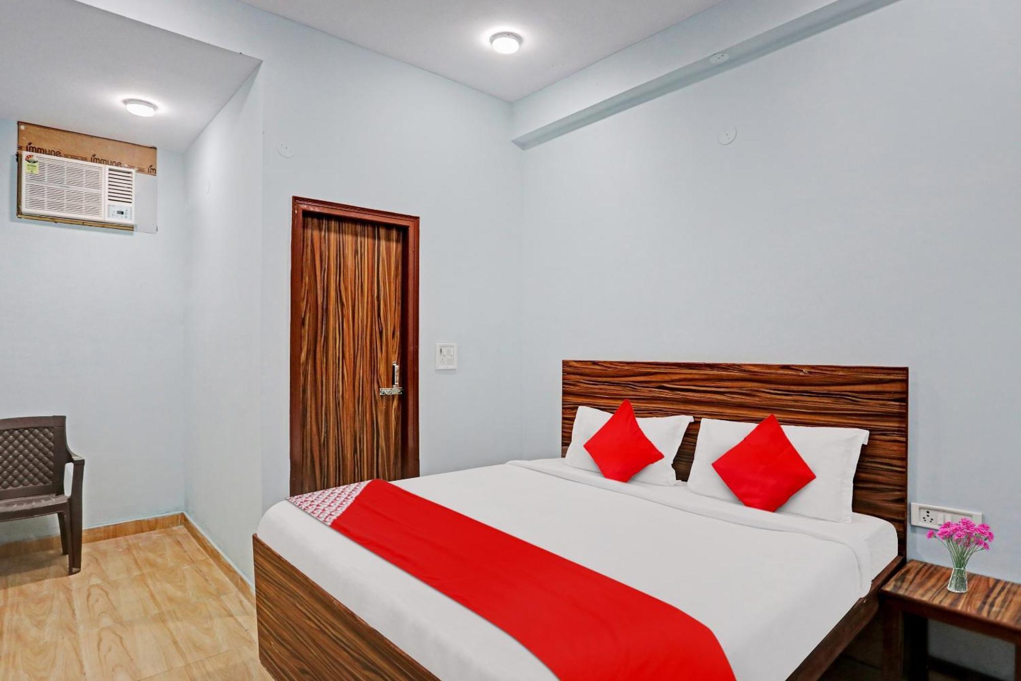 Hotel O Surya Gold Guest House Najafgarh Exteriér fotografie