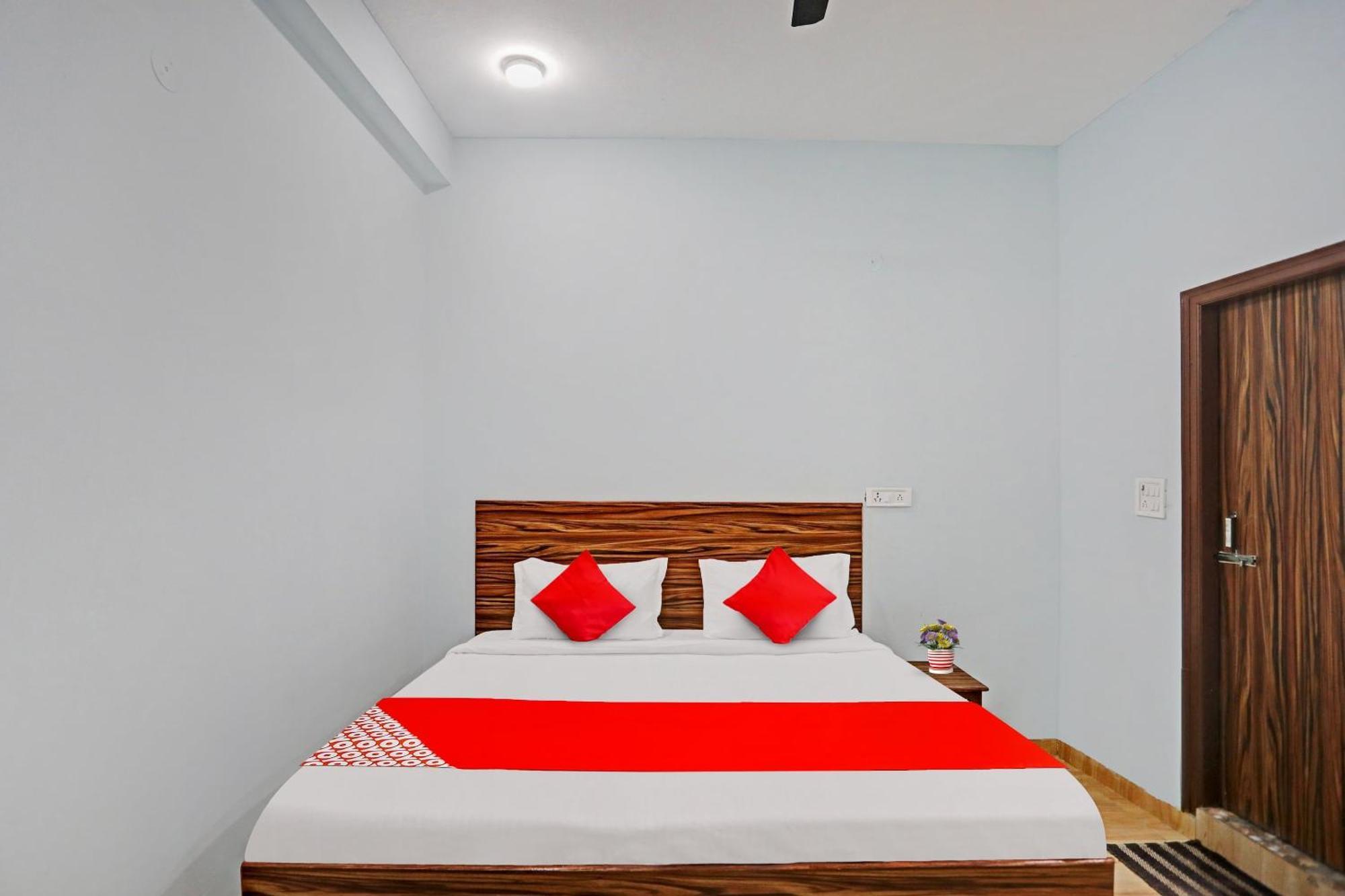 Hotel O Surya Gold Guest House Najafgarh Exteriér fotografie