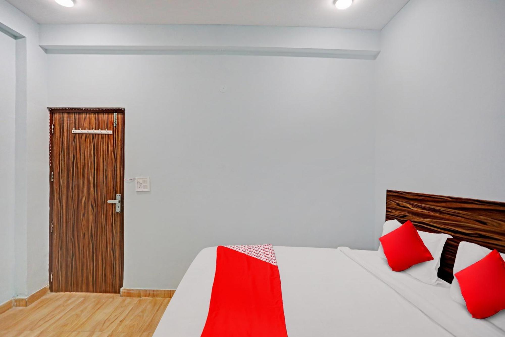 Hotel O Surya Gold Guest House Najafgarh Exteriér fotografie